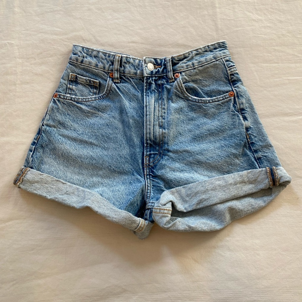 Zara High-Waisted Mom Fit Denim Shorts